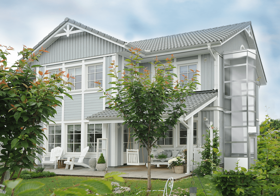 outdoor-lift-private-home-wooden-house-WebSize-e1725216329927